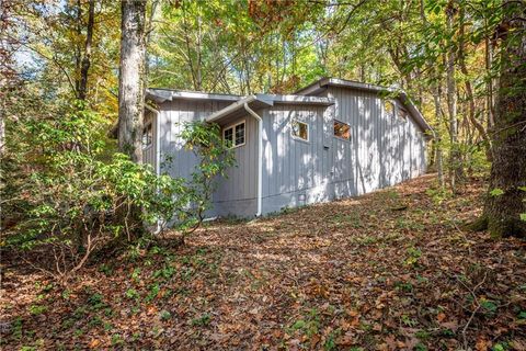 A home in Dawsonville