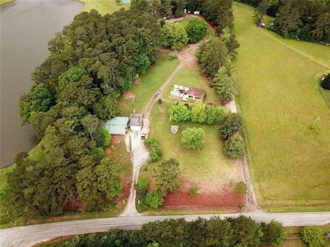 A home in Fairburn