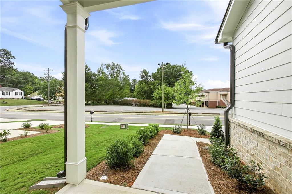 41 Aviation Rd SE