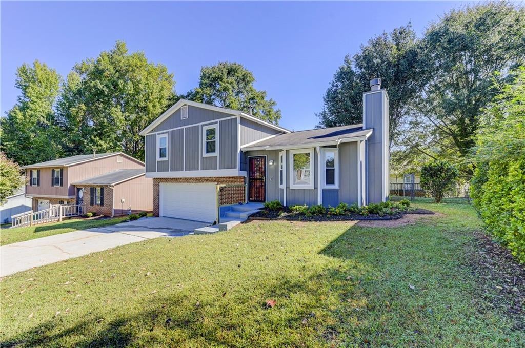 2306 Ramblewood Circle