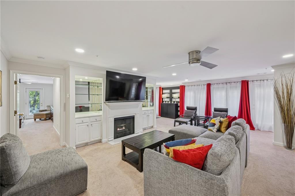 28214 Plantation Drive NE