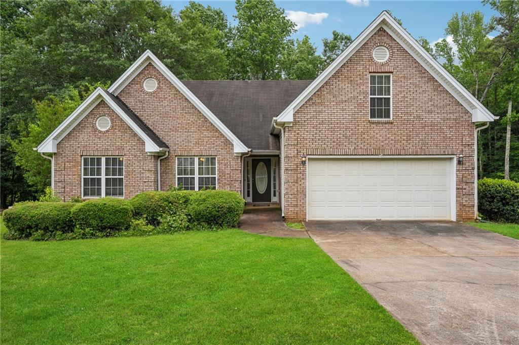 605 Pebble Boulevard, Covington, Georgia image 1