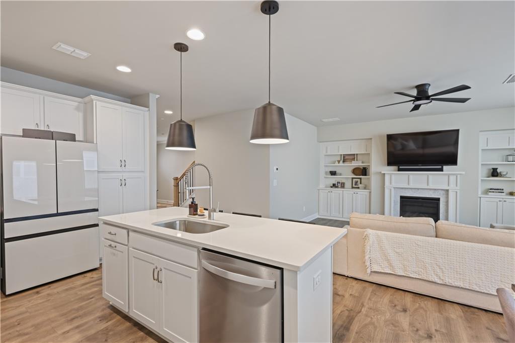 Addison Point - Residential