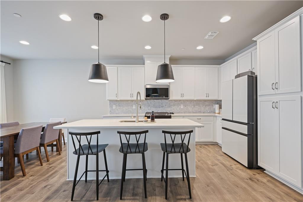 Addison Point - Residential