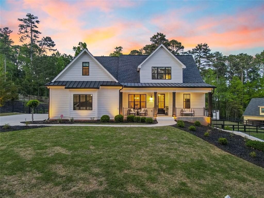 6560 CRESTWOOD PENINSULA