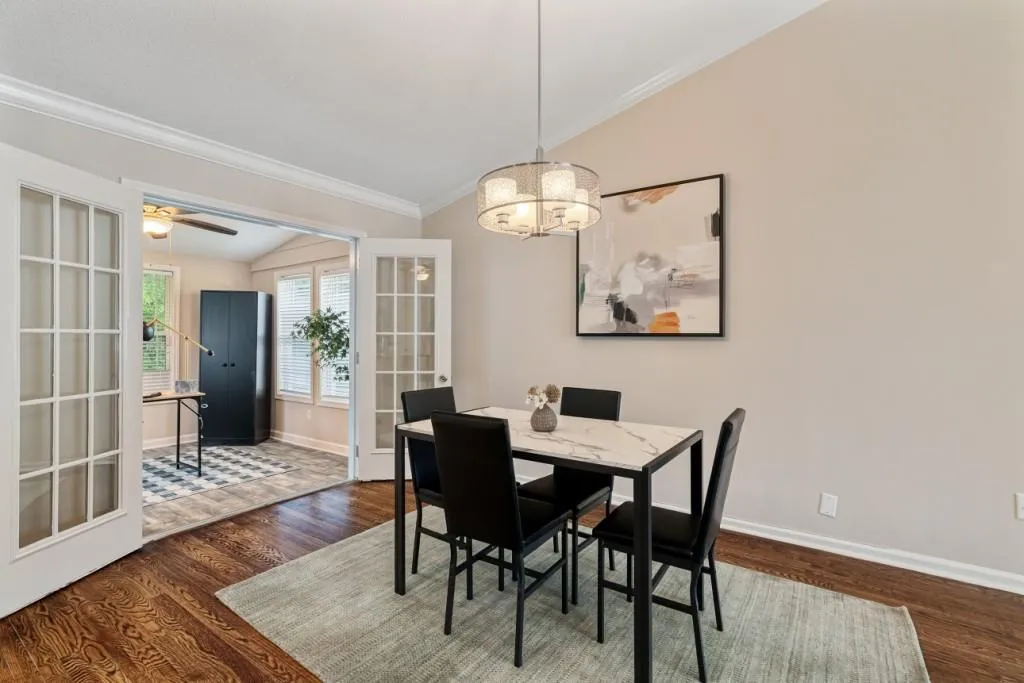 Smyrna, Georgia 30082, United States, 4 Bedrooms Bedrooms, ,3 BathroomsBathrooms,Residential,Pending,195195