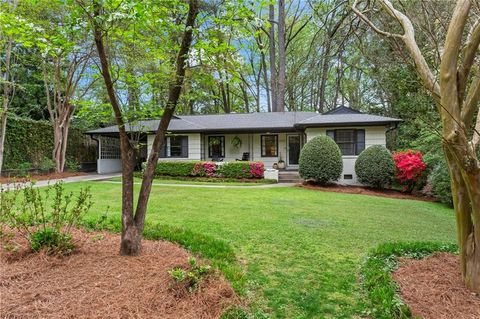 Photo of 2333 Ferndale Drive, Atlanta, GA 30030 (MLS # 7751891)