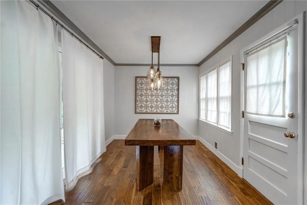 Decatur, Georgia 30033, United States, 3 Bedrooms Bedrooms, ,2 BathroomsBathrooms,Residential,Active,198757