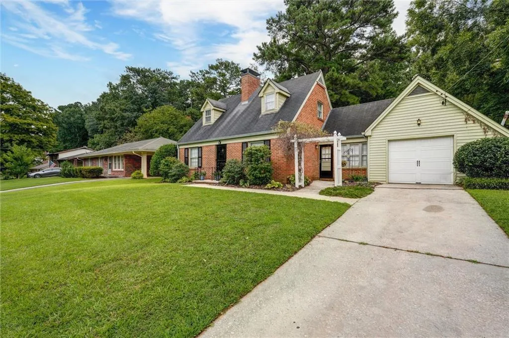 Decatur, Georgia 30033, United States, 3 Bedrooms Bedrooms, ,2 BathroomsBathrooms,Residential,Active,198757