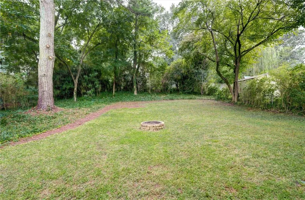 Decatur, Georgia 30033, United States, 3 Bedrooms Bedrooms, ,2 BathroomsBathrooms,Residential,Active,198757