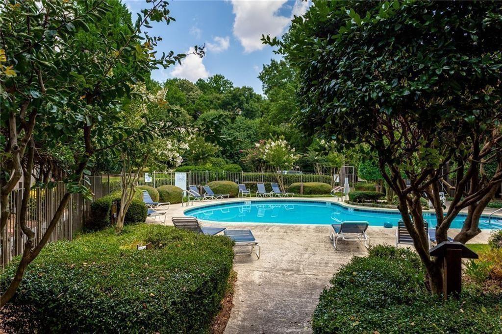 408 Smokerise Circle SE