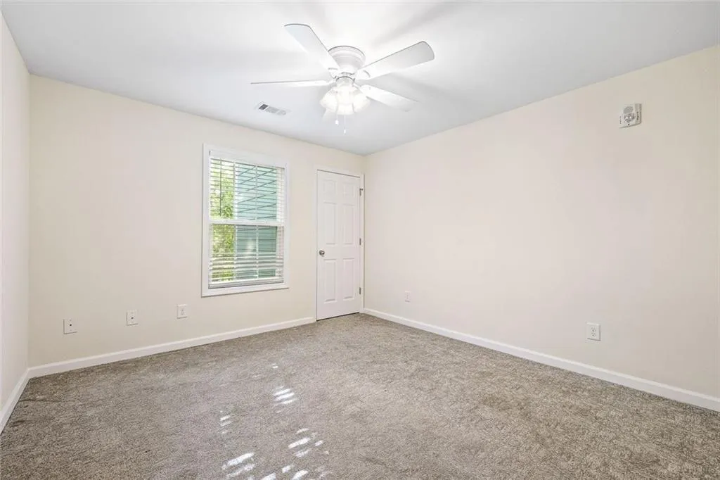 Marietta, Georgia 30067, United States, 2 Bedrooms Bedrooms, ,2 BathroomsBathrooms,Residential,Active,160032