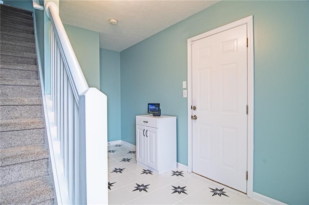 4336 THORNGATE Lane