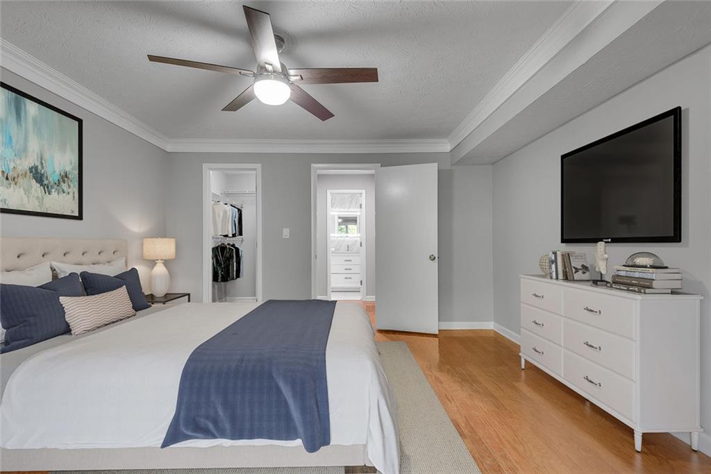 1015 Dunbar Drive, Dunwoody, Georgia image 24