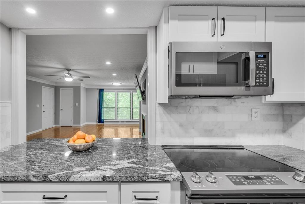 1015 Dunbar Drive, Dunwoody, Georgia image 18