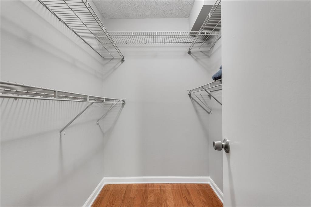 1015 Dunbar Drive, Dunwoody, Georgia image 26