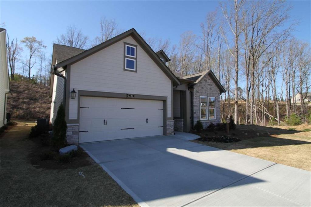 6734 Welcome Road Drive, Flowery Branch, Georgia image 2
