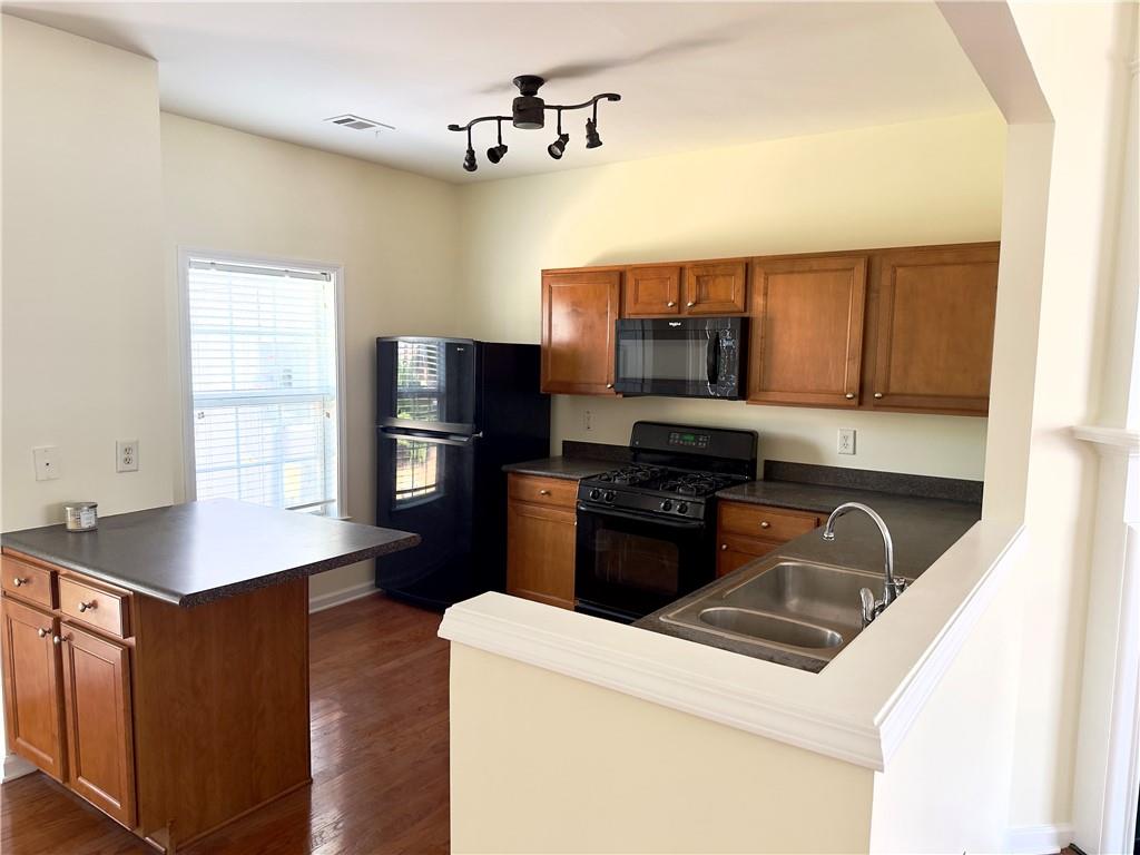 Whittington Townhome - Residential