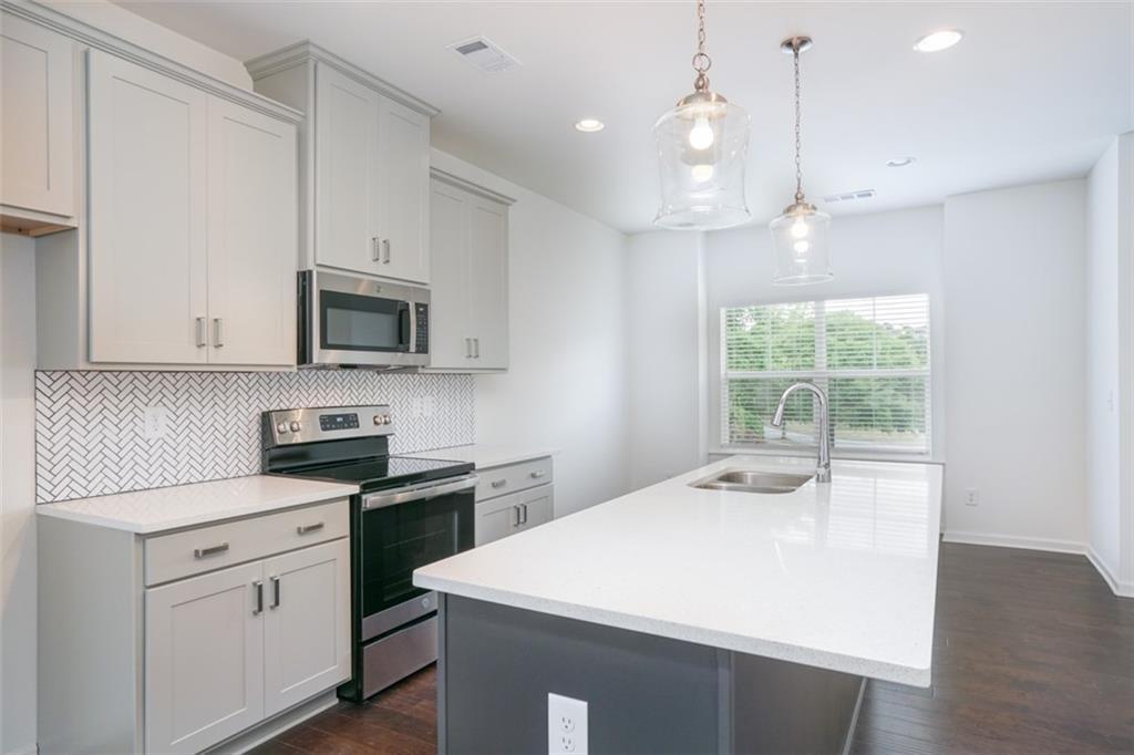 886 Society Circle Cir, Atlanta, Georgia image 3