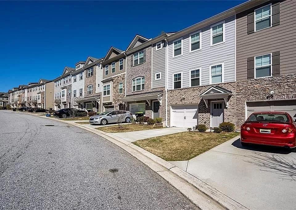 886 Society Circle Cir, Atlanta, Georgia image 1