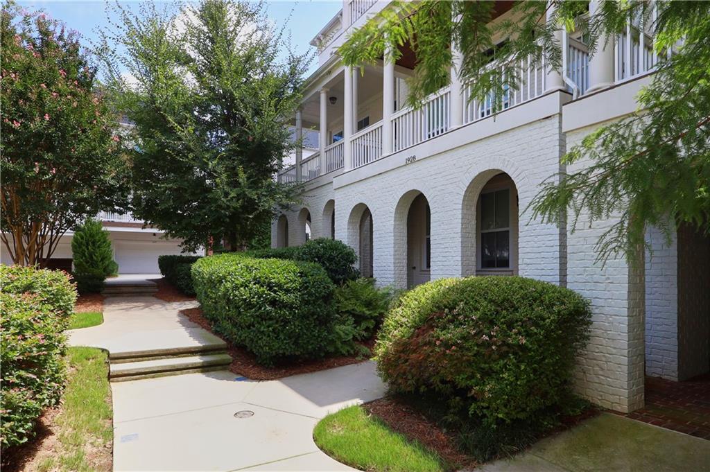 1928 Morrison Drive