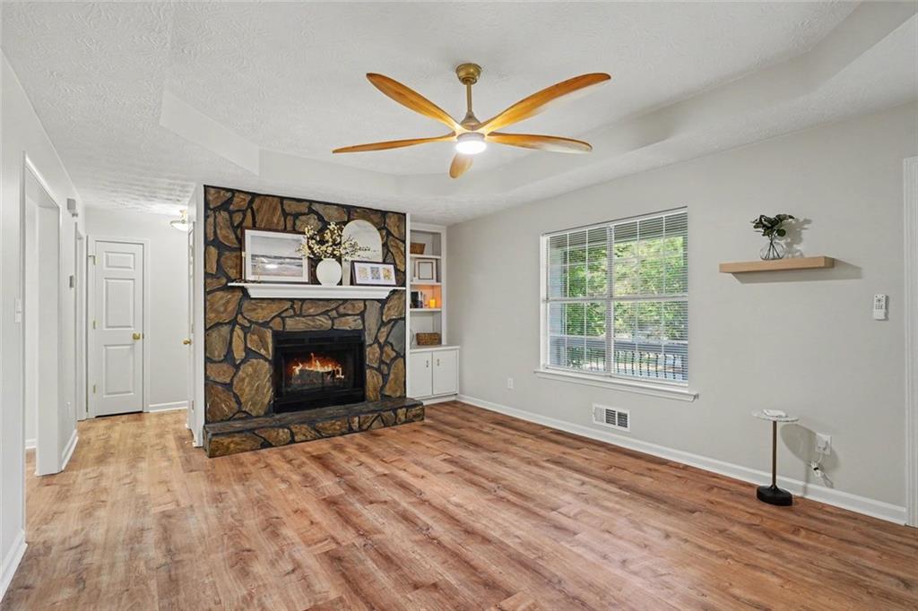 115 Lakeview Drive