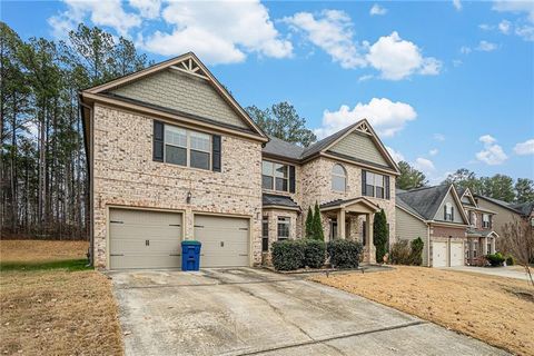 A home in Fairburn