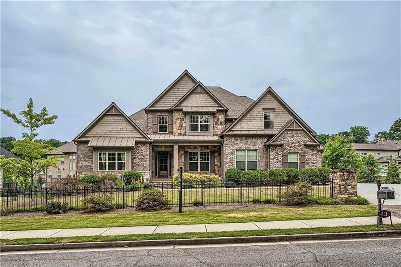 Beautiful Executive Home! Primary bedroom on Main Level! Open floor plan! Beautiful newly refinished hardwood floors, Gourmet kitchen with view to
family room, Oversized primary suite, Finished basement with bedroom and full bath, Great location! Just minutes from GA 400 and Perimeter mall!