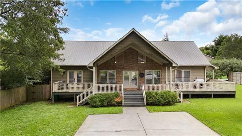 221 Lawrence Street Adairsville GA 30103
