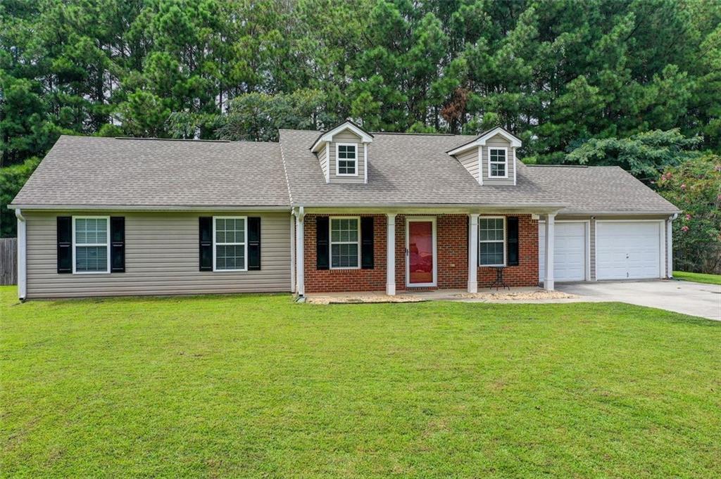 ? Location, Location, Location! ?
Just minutes from the Atlanta Airport, this charming home is nestled in an established neighborhood with beautifully maintained yards.
Step inside and discover a spacious primary suite complete with a private en-suite bathroom and nice closet space , the perfect retreat after a long day.
Outside, enjoy a generous backyard oasis with lush landscaping and a manicured lawn, ideal for hosting lively gatherings or relaxing on quiet evenings.
*NO HOA!*
A wonderful place to create lasting memories with your family.
Seller may consider buyer concessions.
Don’t miss this opportunity to own a home that offers both convenience and comfort!