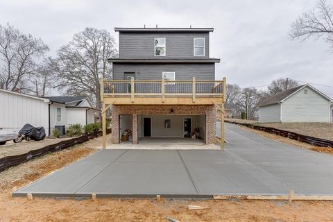 A home in Flowery Branch