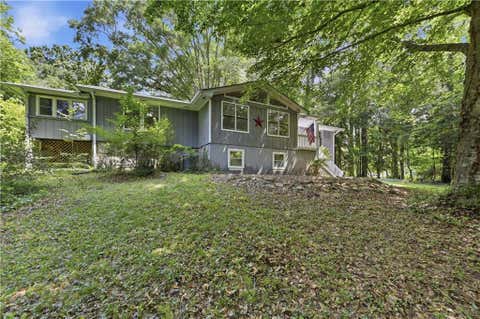 Homes For Sale - 1988 Elmwood Circle<br/> Snellville, GA 30078
