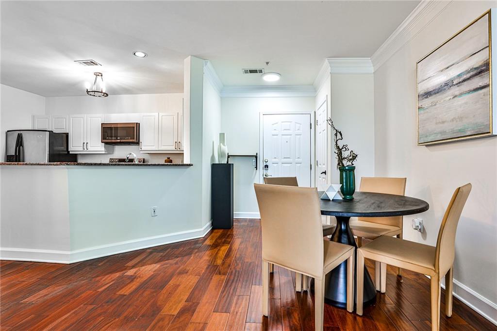 3334 Peachtree Road NE 704