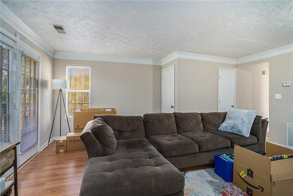 3201 Kingswood Place