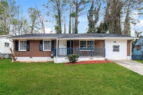 Homes For Sale - 624 Robert E Lee Parkway<br/> Jonesboro, GA 30238