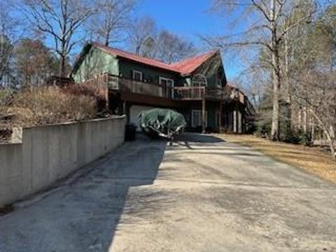 A home in Dawsonville