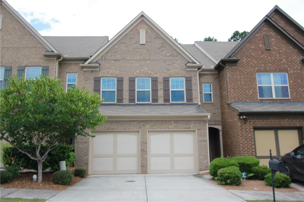 Gorgeous unit in a sought after location!Beautiful townhome for rent in an upscale Alpharetta community. 3 bedrooms with plenty of closet space. 2 car garage with additional driveway and community parking. All appliances in kitchen in great condition. Mins from GA 400 Exit 11.Windward,Avalon,Halcyon,Costco,Target,Walmart,restaurants,Lifetime,YMCA and so much more!Unit itself is updated with hardwoods,granite kitchen counters/stained cabinets. Big Loft.backyard with privacy!Community has a pool/play ground!Lovely neighborhood in award winning school district.