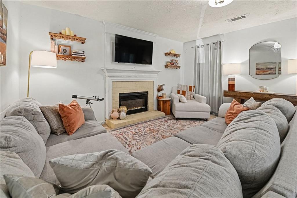2795 Da Vinci Boulevard