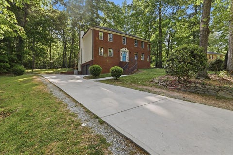 Homes For Sale - 3556 Hadley Place<br/> Snellville, GA 30039