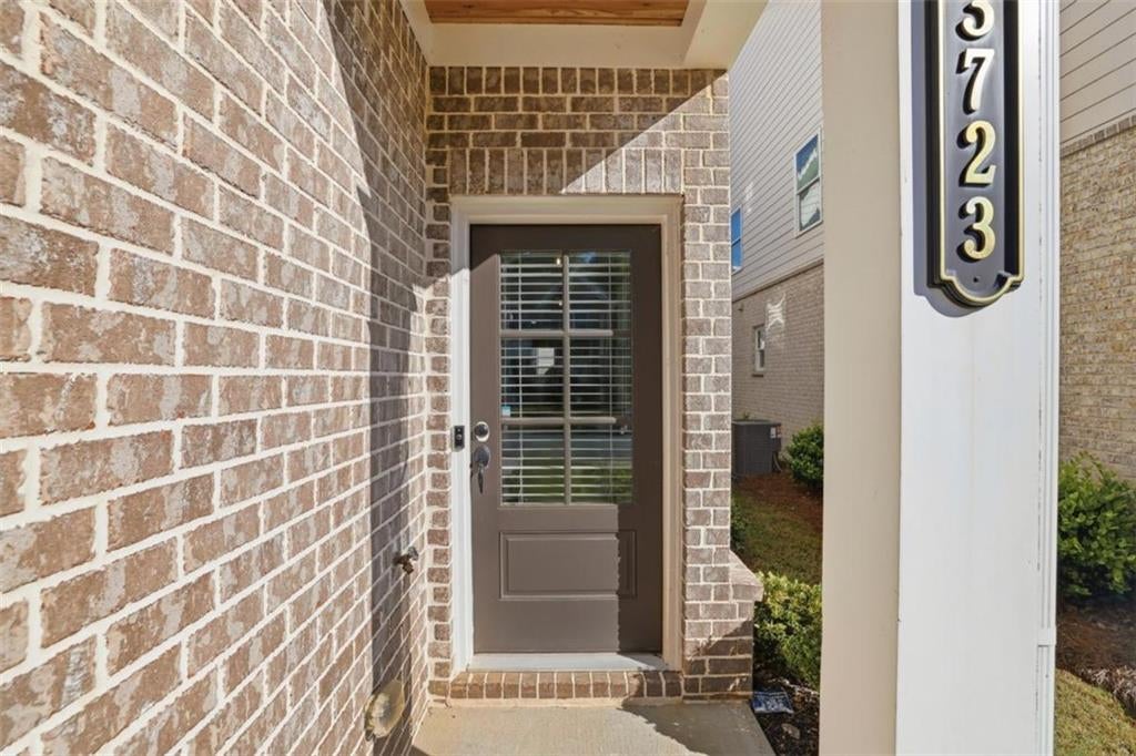 3723 Silvery Way