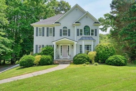 Homes For Sale - 410 Windsor Way<br/> Canton, GA 30115