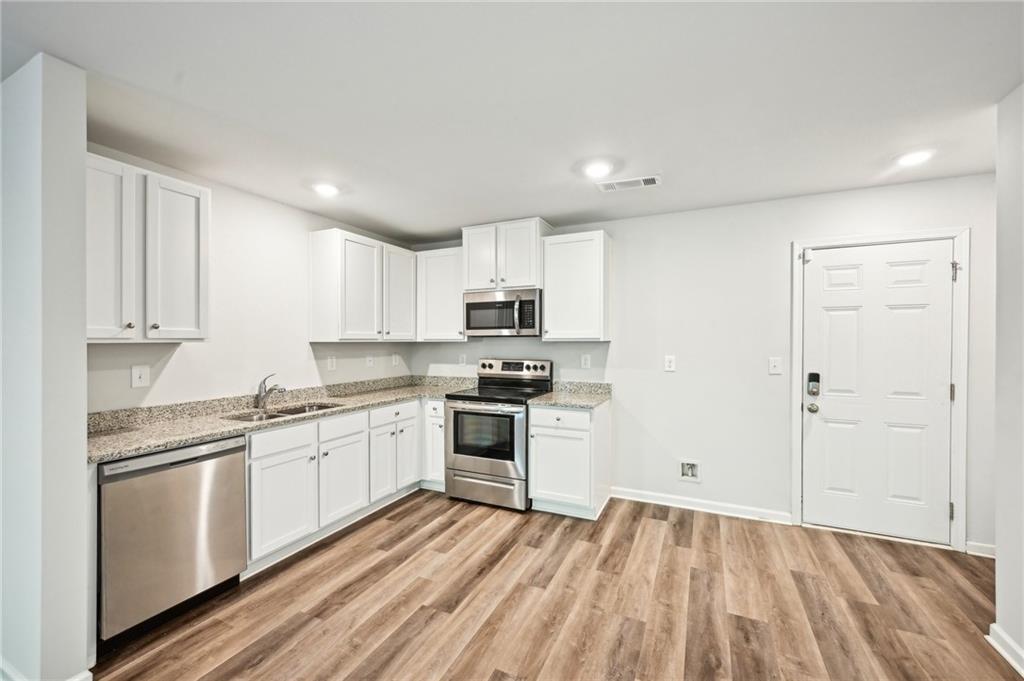 4437 Ben Hill Road, Atlanta, Georgia image 10