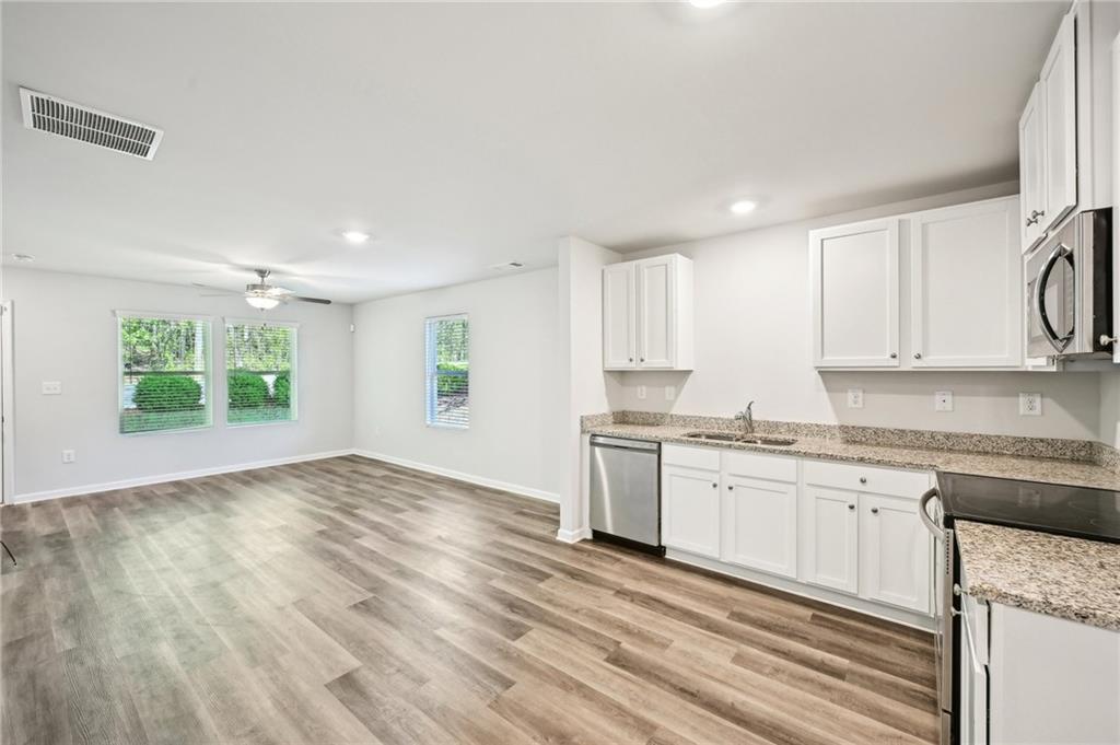 4437 Ben Hill Road, Atlanta, Georgia image 9