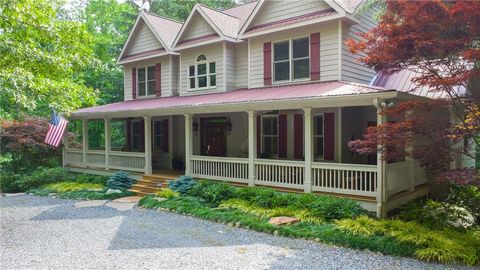 A home in Dawsonville