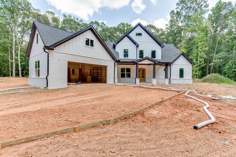 A home in Hoschton