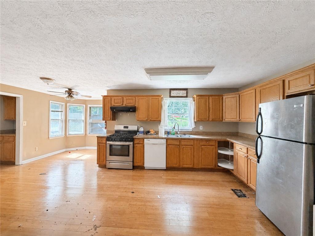 677 Bankshire Drive