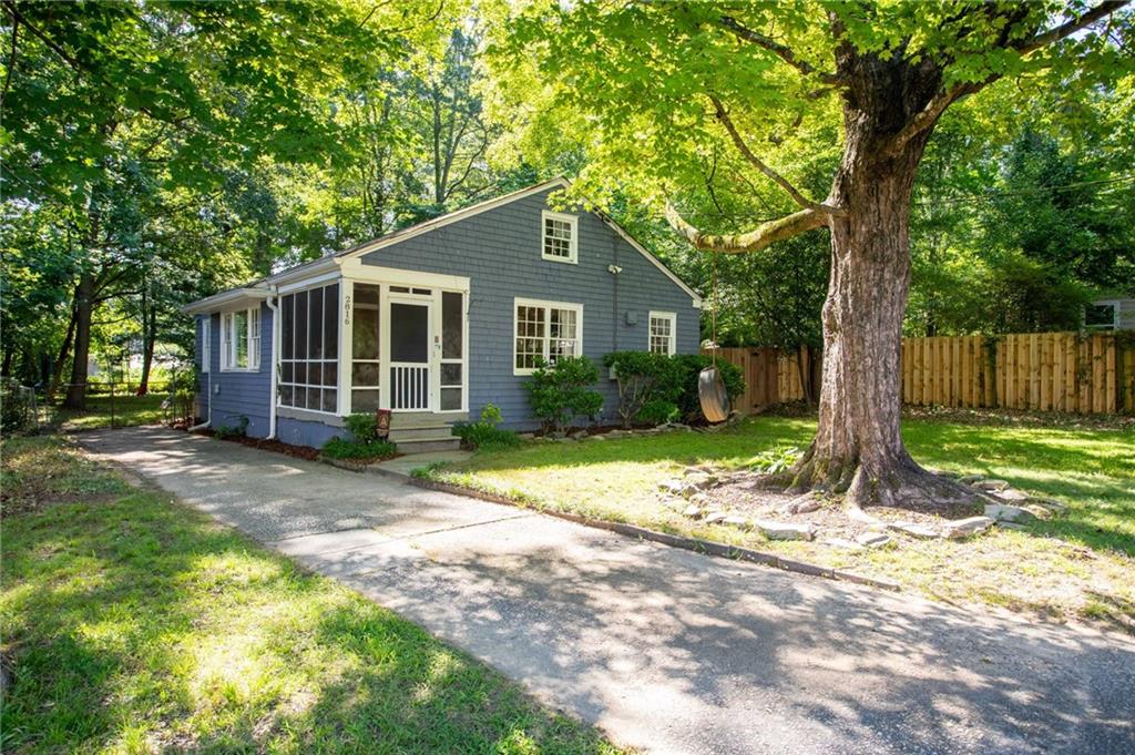 2816 Defoors Ferry Road NW