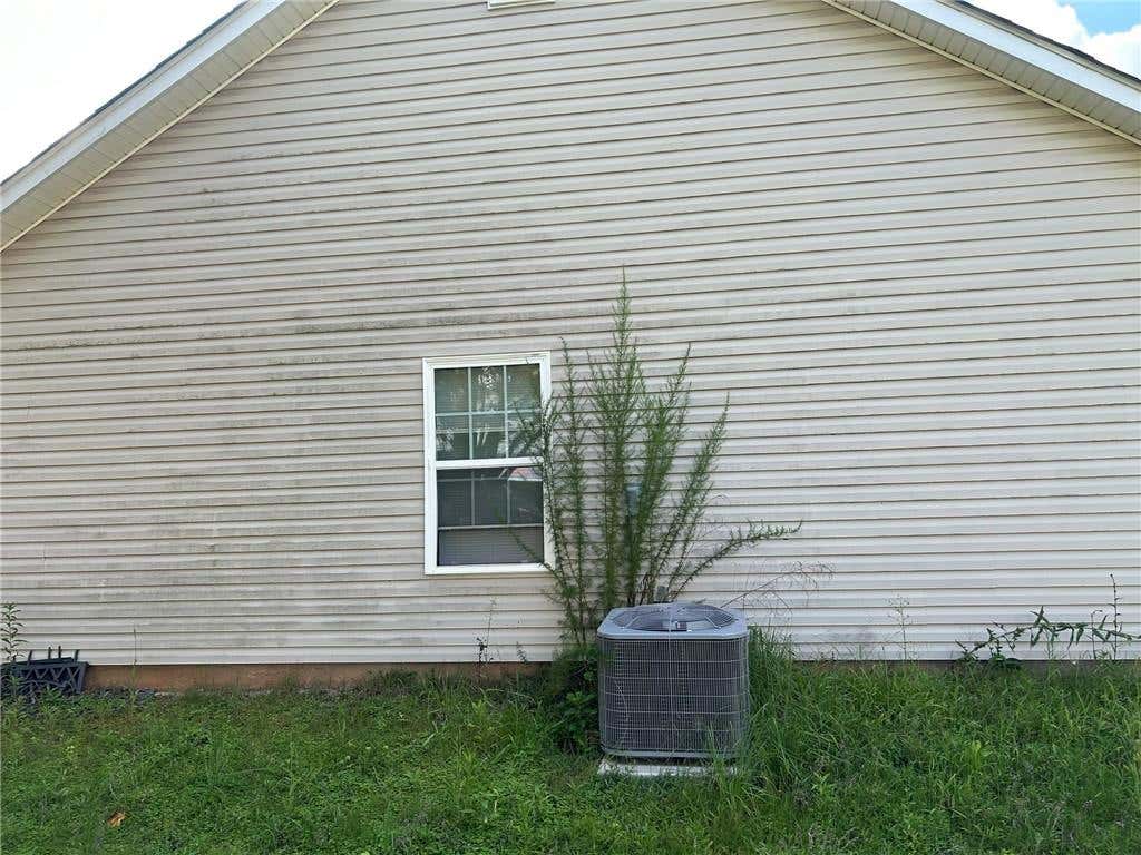 Photo of 1123 Bradford Park Drive, Auburn, GA 30011 (MLS # 7810791)