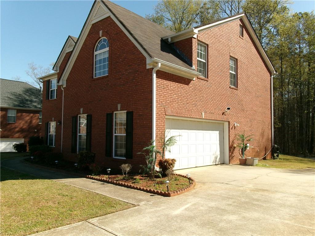 1211 Saxony Drive, Conyers, Georgia image 2