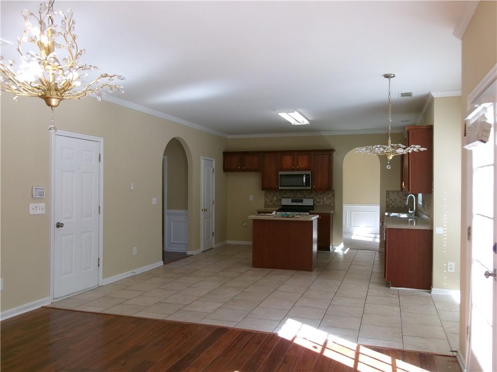1211 Saxony Drive, Conyers, Georgia image 6